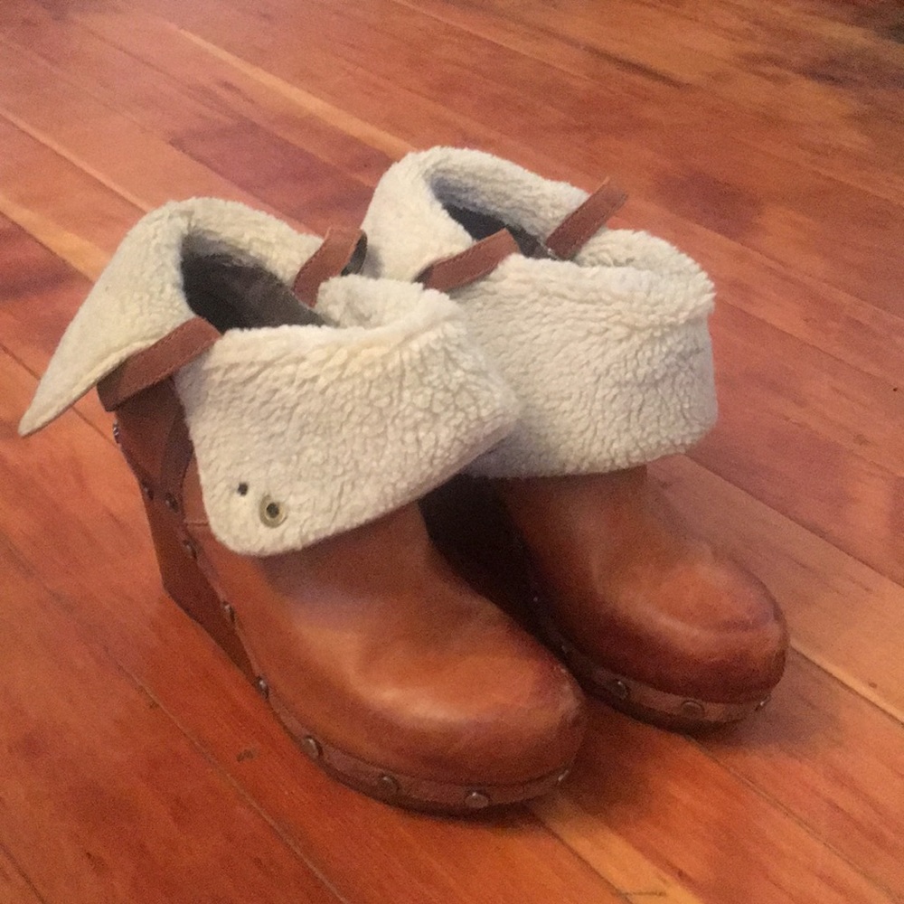 SOLD OTBT Arvin bootie. Size 8.